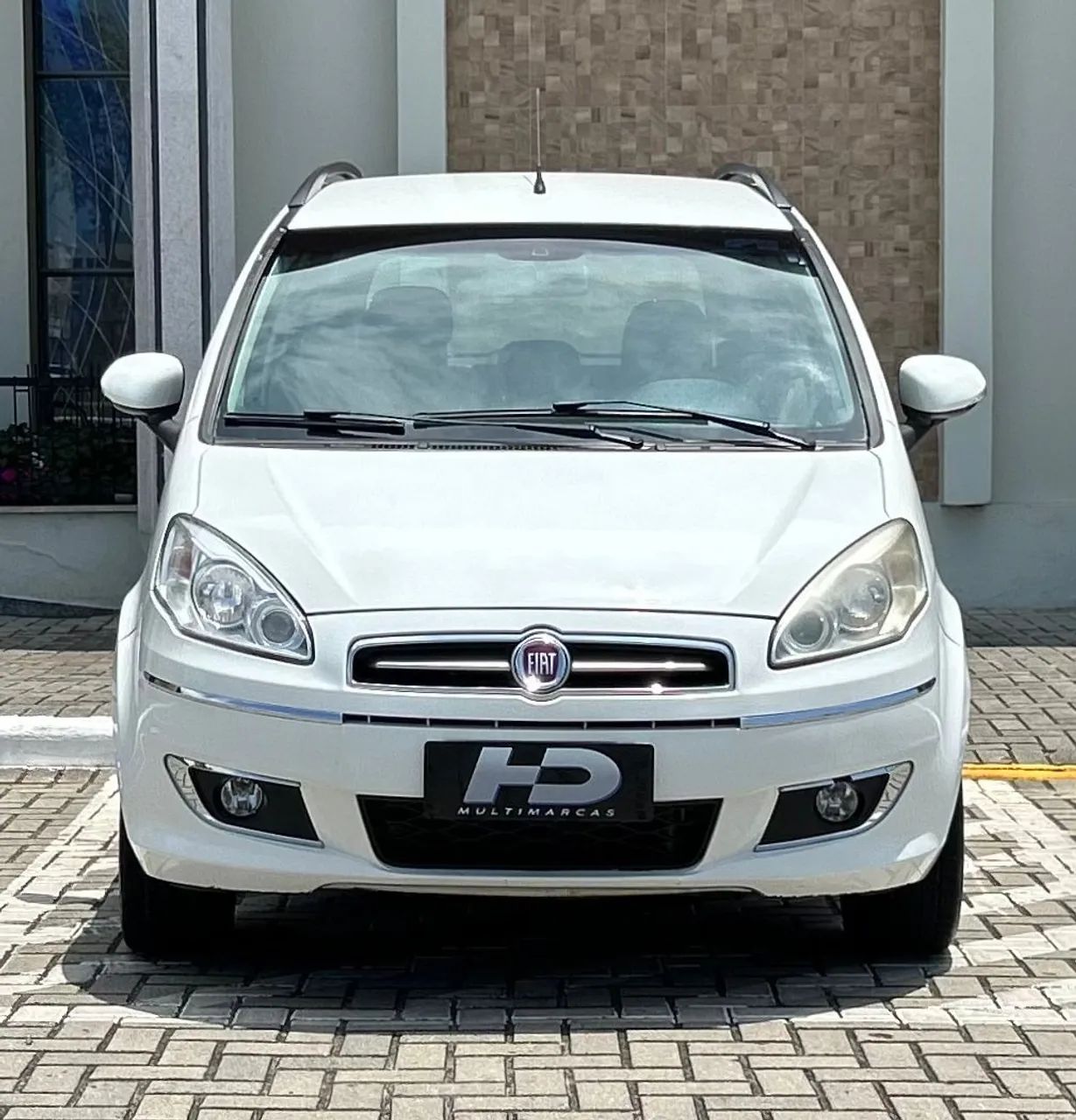Fiat Idea Attractive 1.4 Fire Flex 8V 5P 2014 - Foto 2