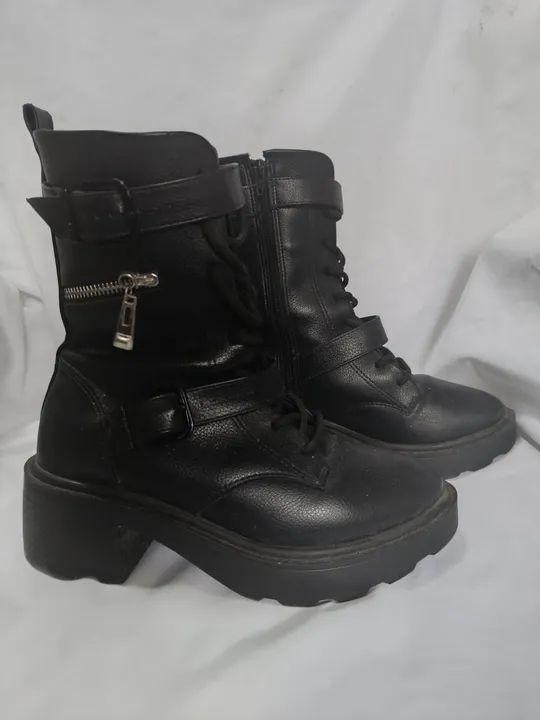 Botas Femininas Preta