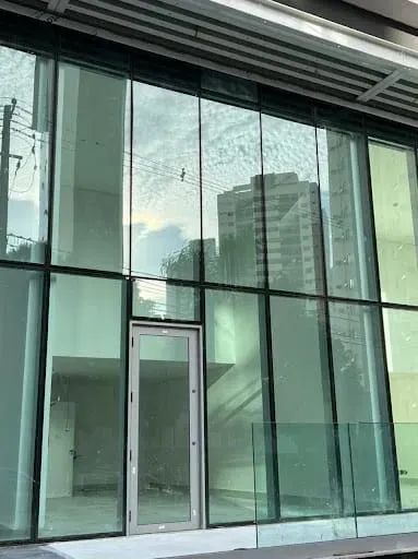 ATSUSHI YOSHII TOWER | Loja Comercial para Locação com 50m² por R$5.900,00  Gleba Palhano, - Foto 2