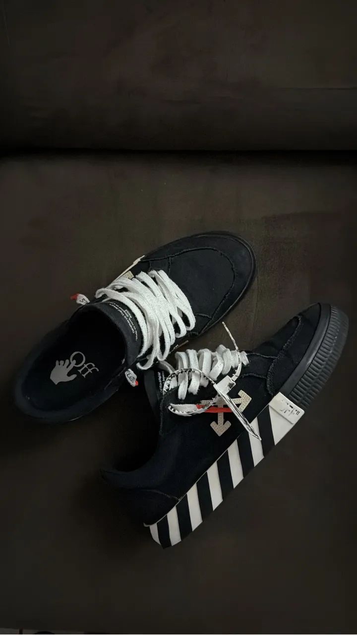 Tênis Off-White Vulcanized Low Black White Arrow - Foto 3