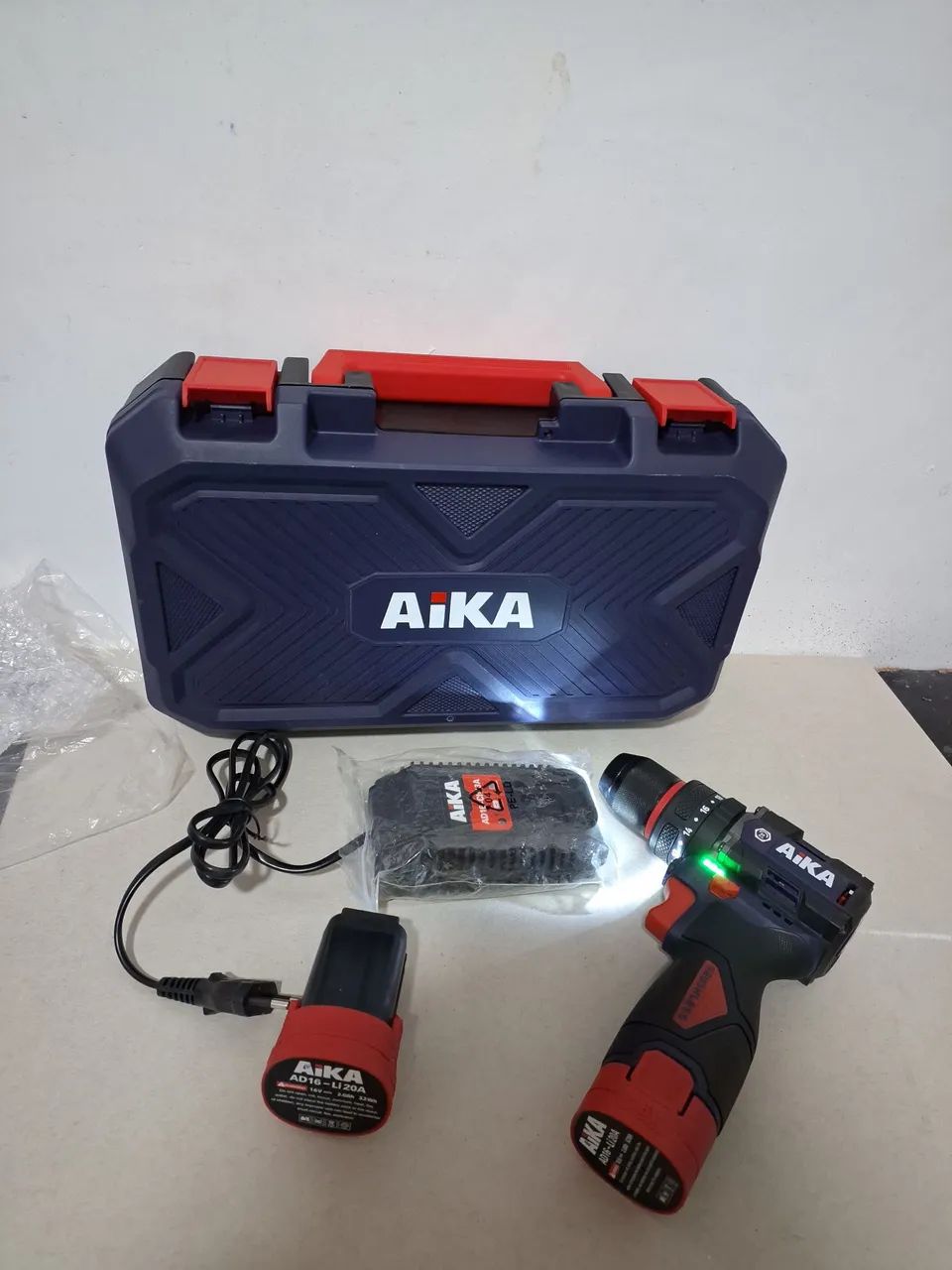 Parafusadeira aika 16.8v nova  - Foto 2