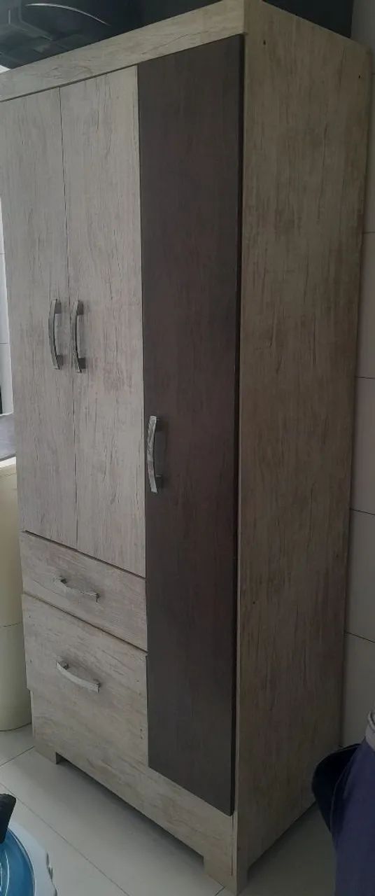 Venda de um guarda roupa 