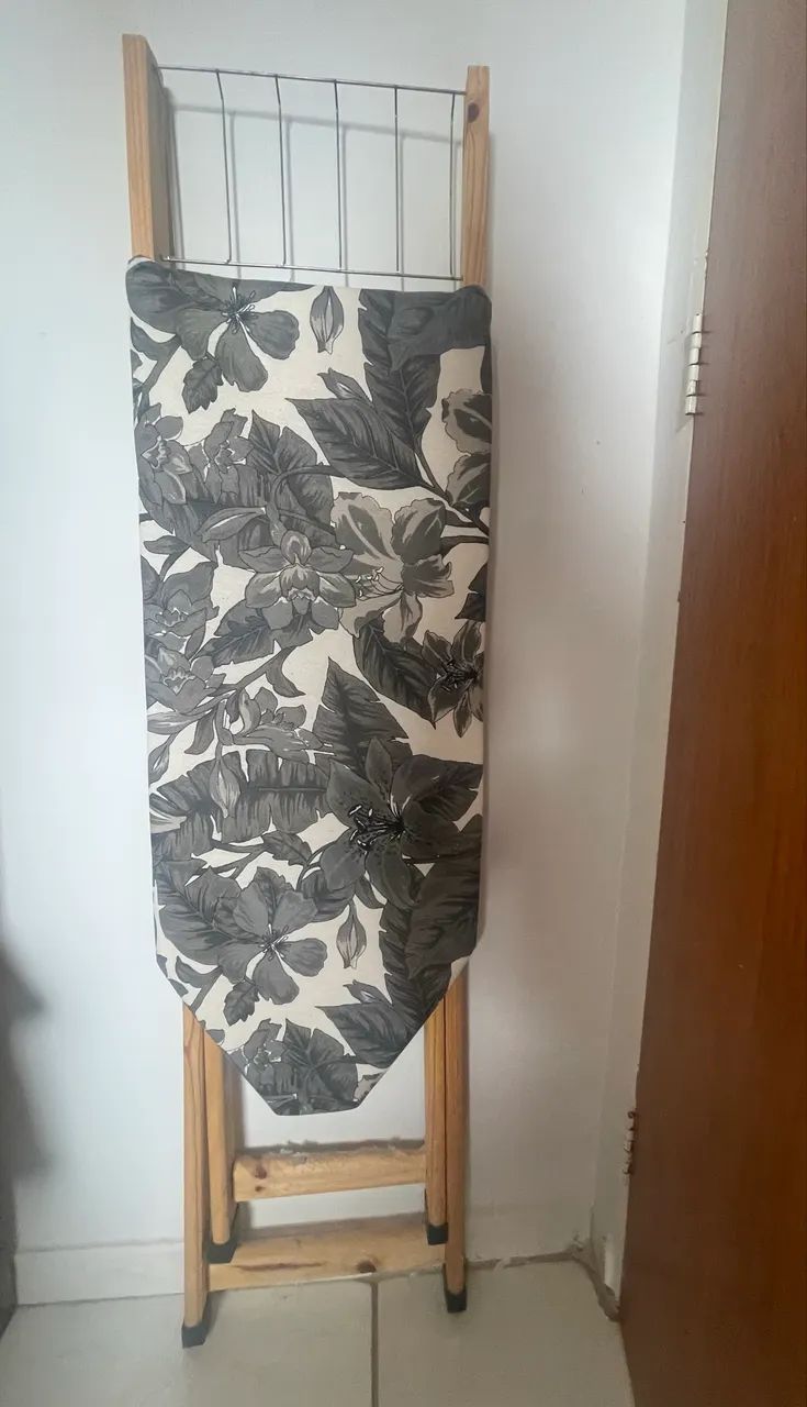 Tábua de Passar Roupa Dobrável / Compacta  - Foto 2