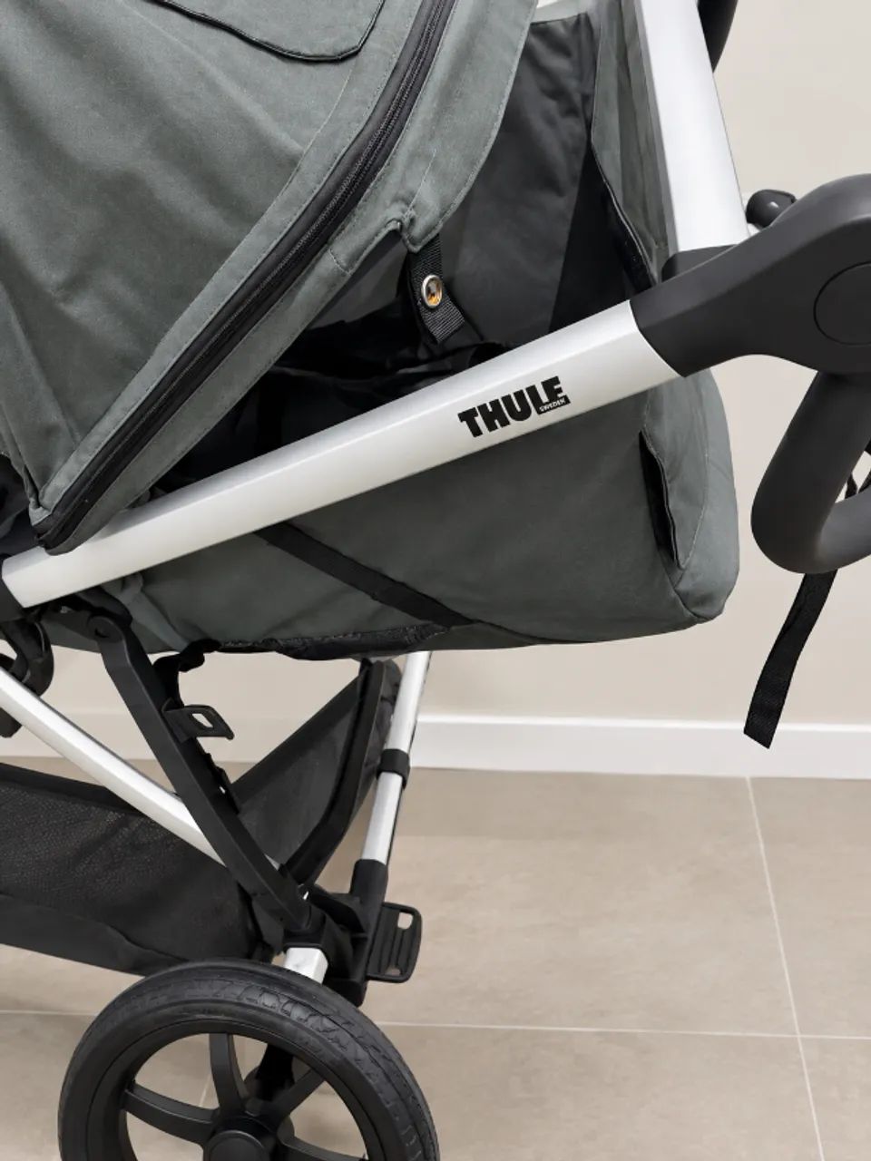 Carrinho Thule Glide 1 original - modelo 10101901 - Foto 2
