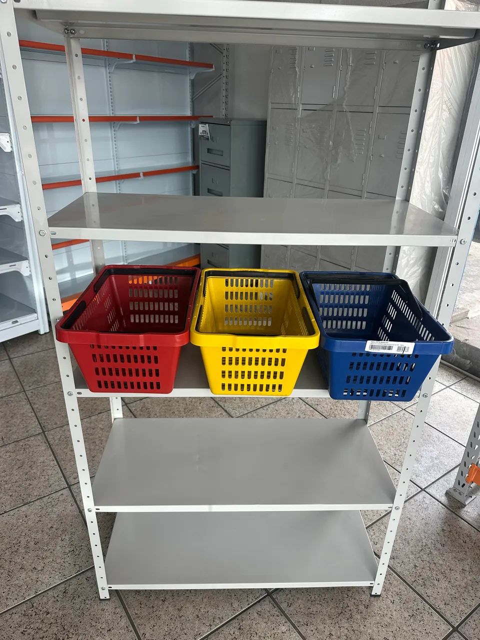 CESTA PLÁSTICA COLORIDA - Foto 4