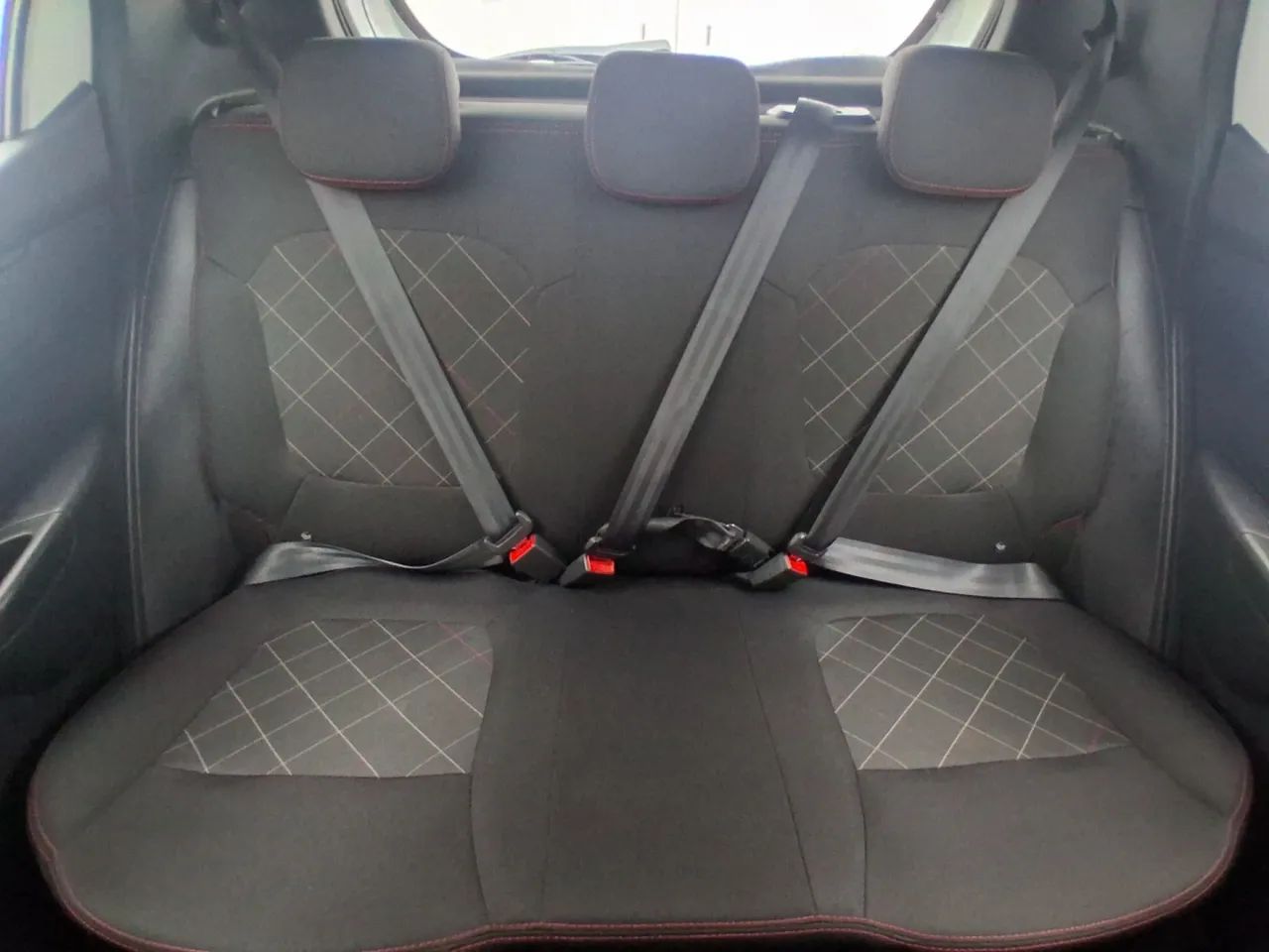 Renault Kwid 1.0 Zen, foto 16 de 18