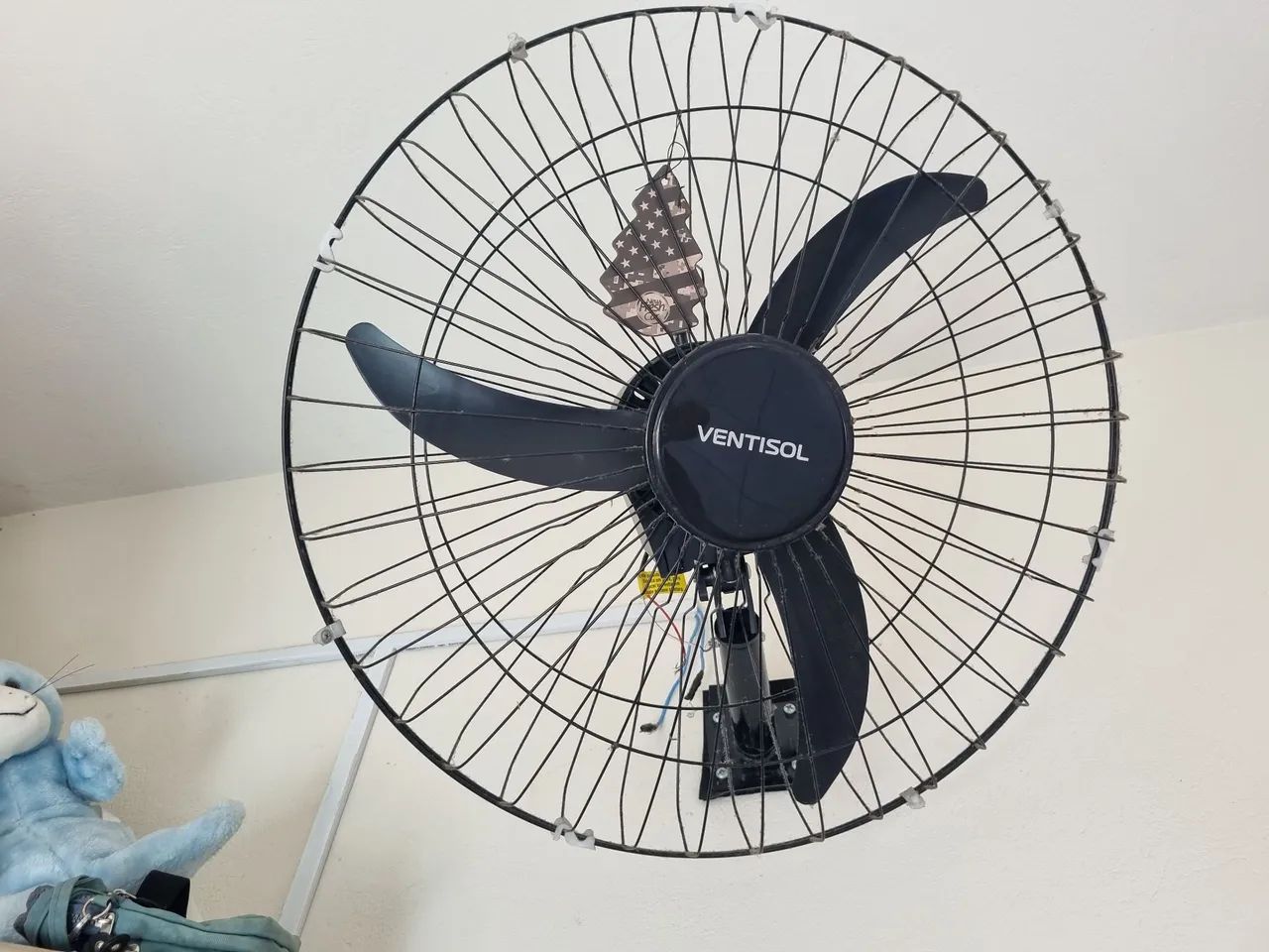 Vendo ventilador de parede grande