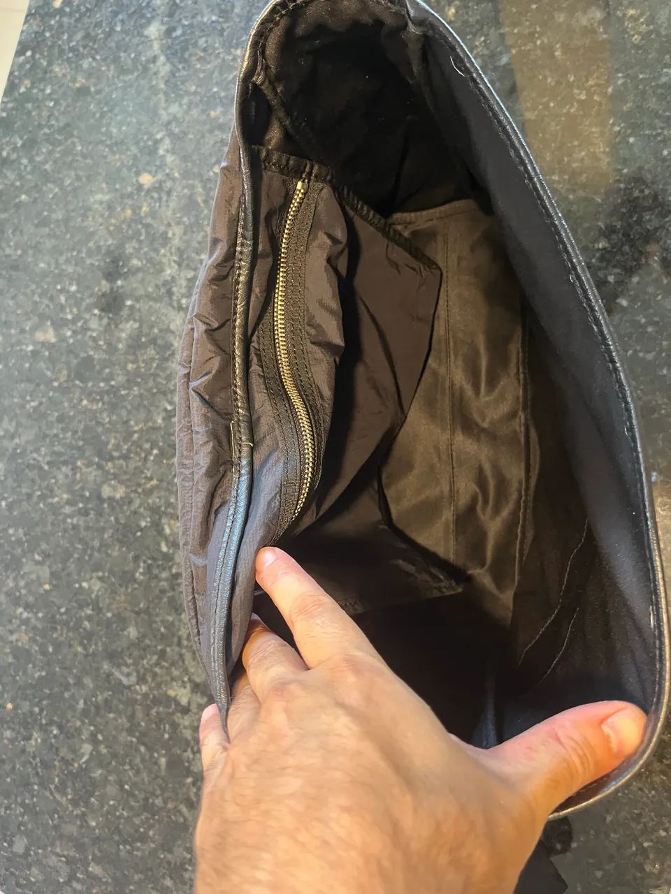 Bolsa estilo carteiro DIESEL em couro e nylon. - Foto 4