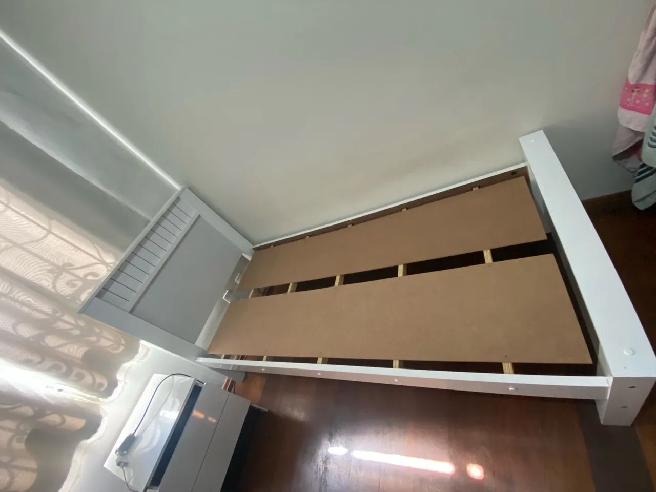 Cama de solteiro, em ótimo estado 