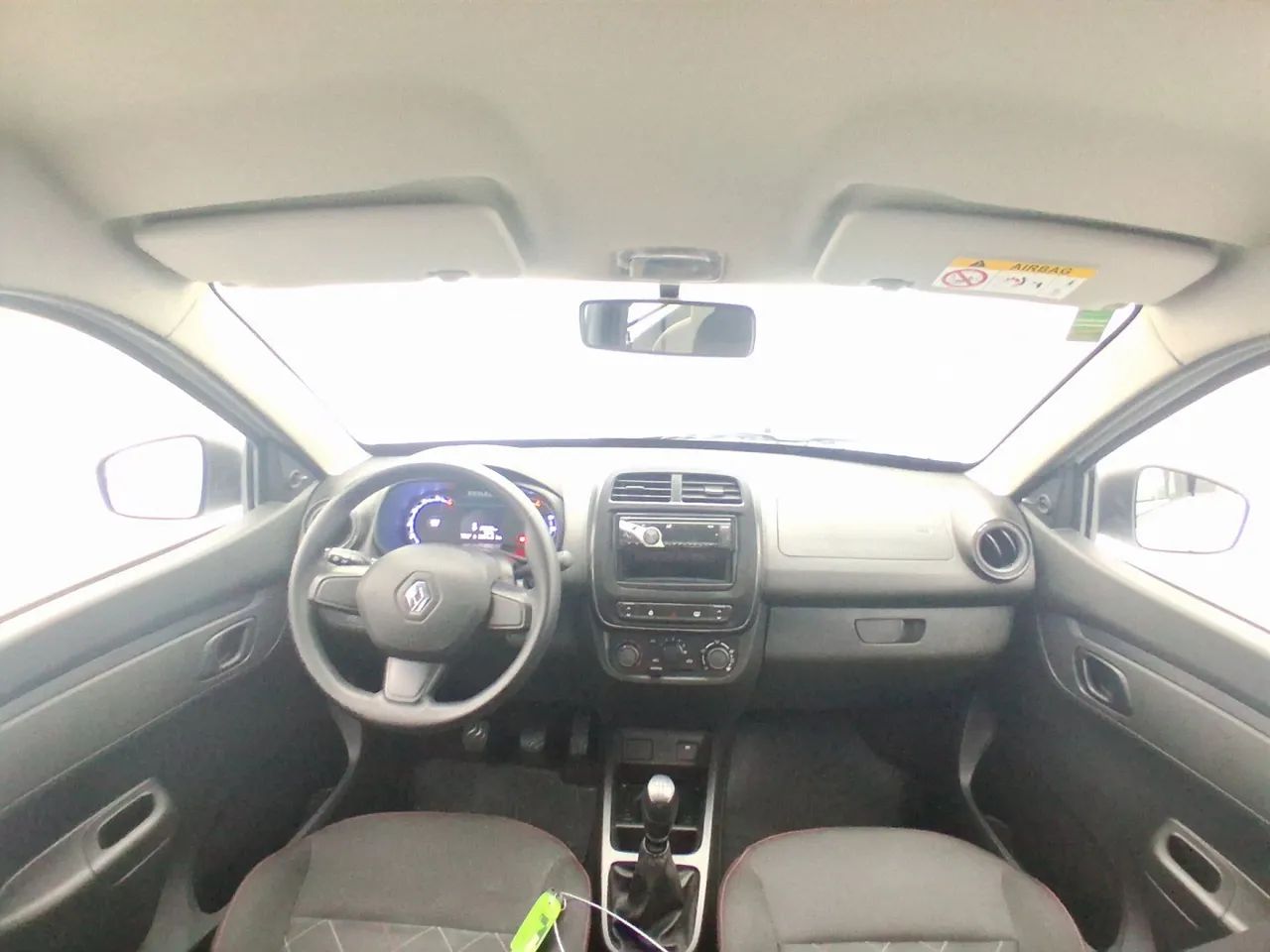 Renault Kwid 1.0 Zen, foto 15 de 18