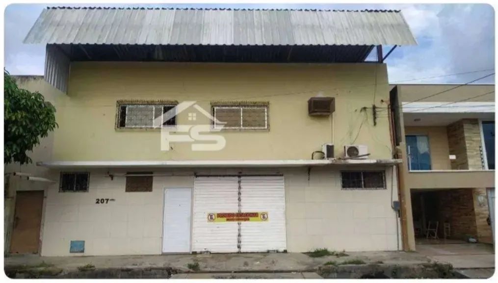Casa Tríplex para aluguel tem 264 m² com 5 quartos em Henrique Jorge - Fortaleza - CE