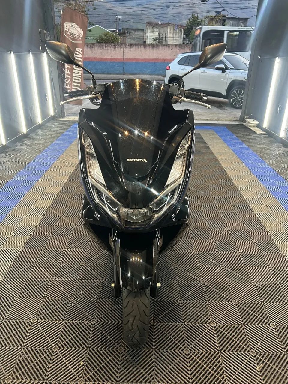 Moto muito nova