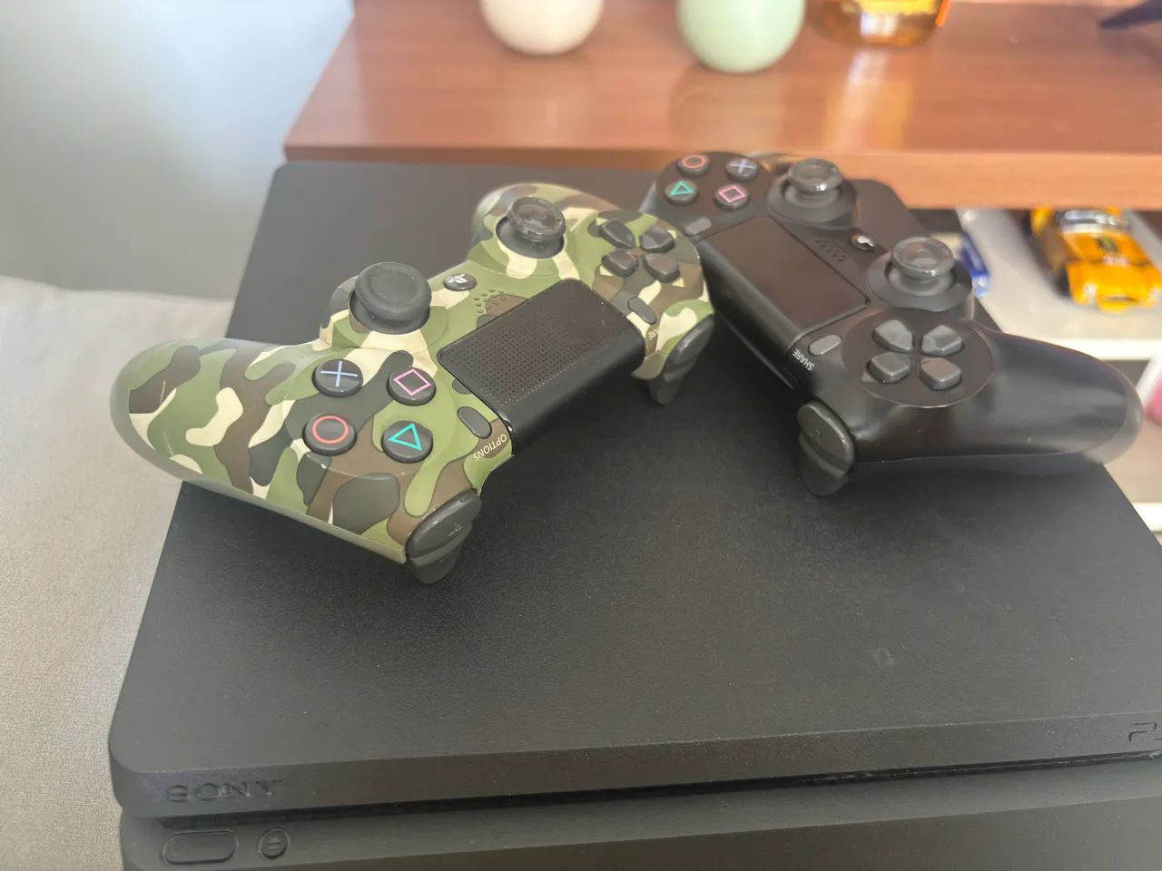 Ps4 Slim 1T - Foto 3