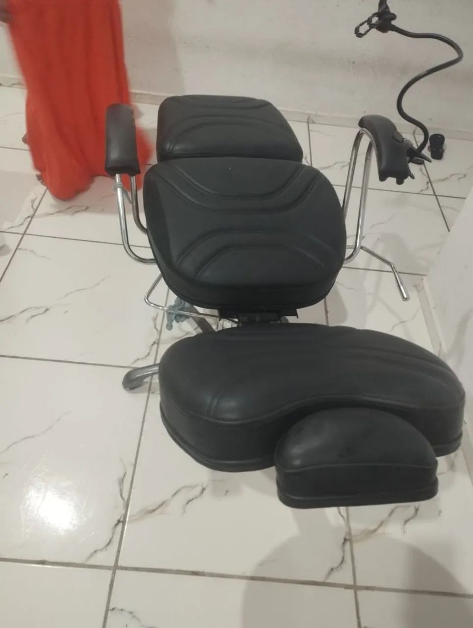Cadeira de salão semi nova - Foto 4