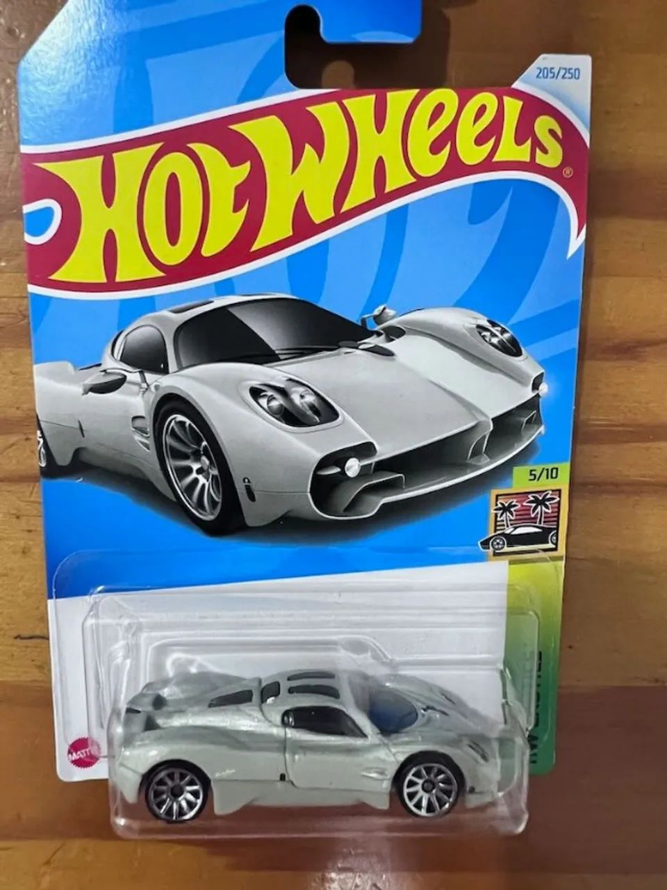 Miniatura Hot Wheels Pagani Utopia - Foto 2
