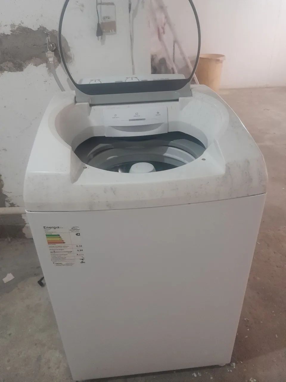  MAQUINA DE LAVAR BRASTEMP 11KG . DESCE UM POUCO DE AGUA POR BAIXO MAS FUNCIONA NORMAL.  - Foto 3