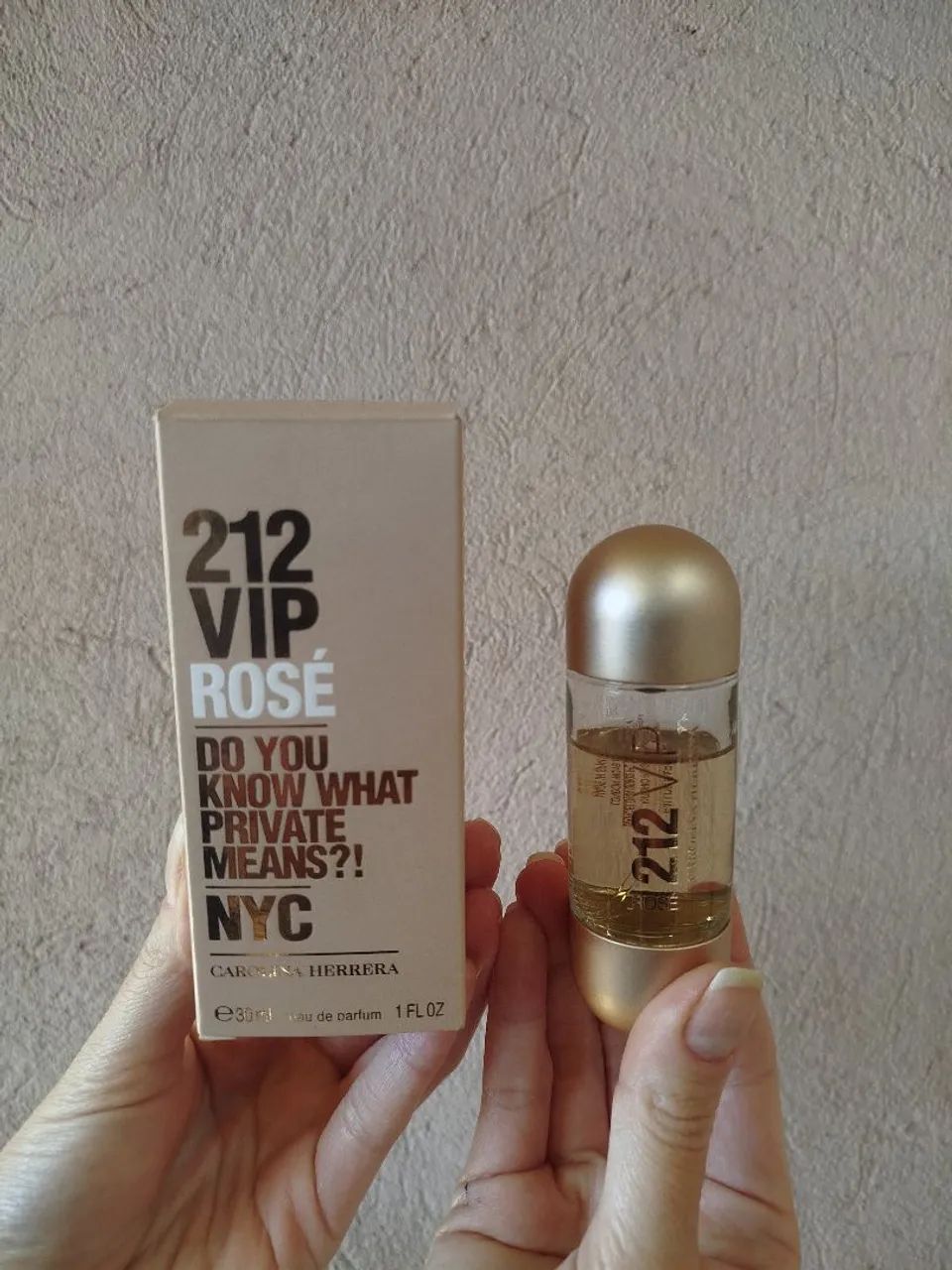 Perfume Carolina Herrera 212 vip Rosé 