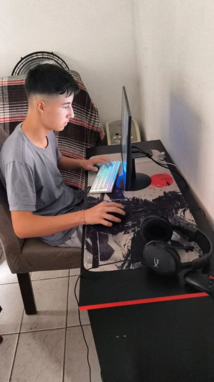 Pc incluso com mouse, teclado e monitor