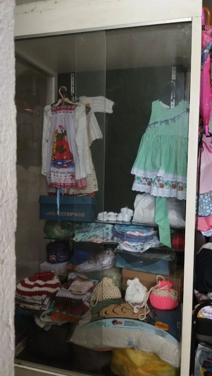 Vitrine revestida no vidro  - Foto 3