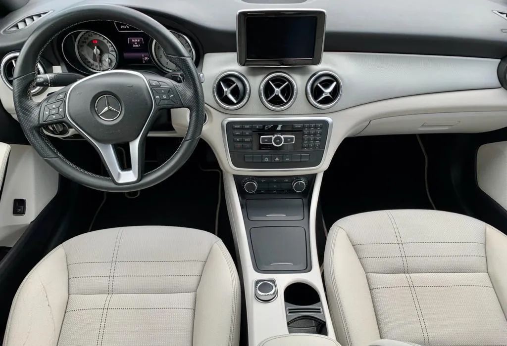 Mercedes-Benz Cla-200 2014