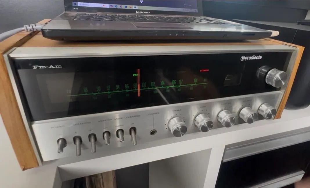 RECEIVER GRADIENTE STR1050