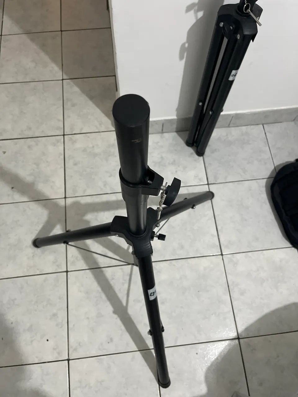 Tripé para caixas de som - Foto 4