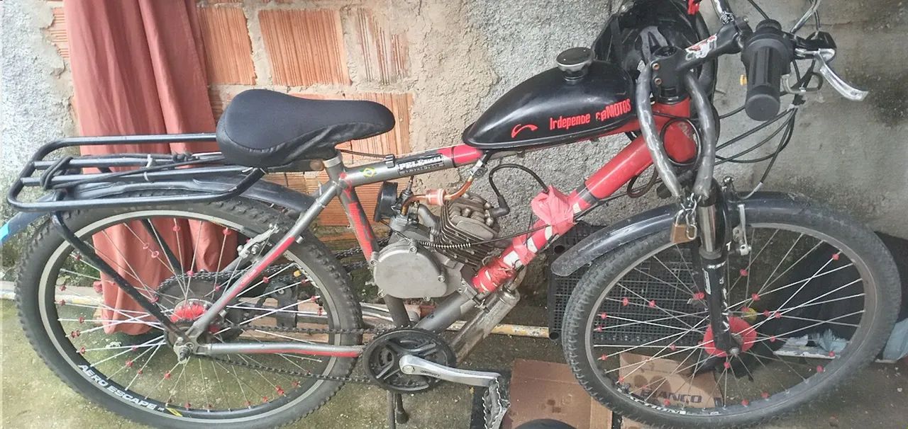 Bicicleta motorizada 80cc com 8 messes de uso 