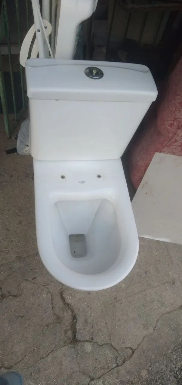 Vaso sanitário de Acopla Cellite.