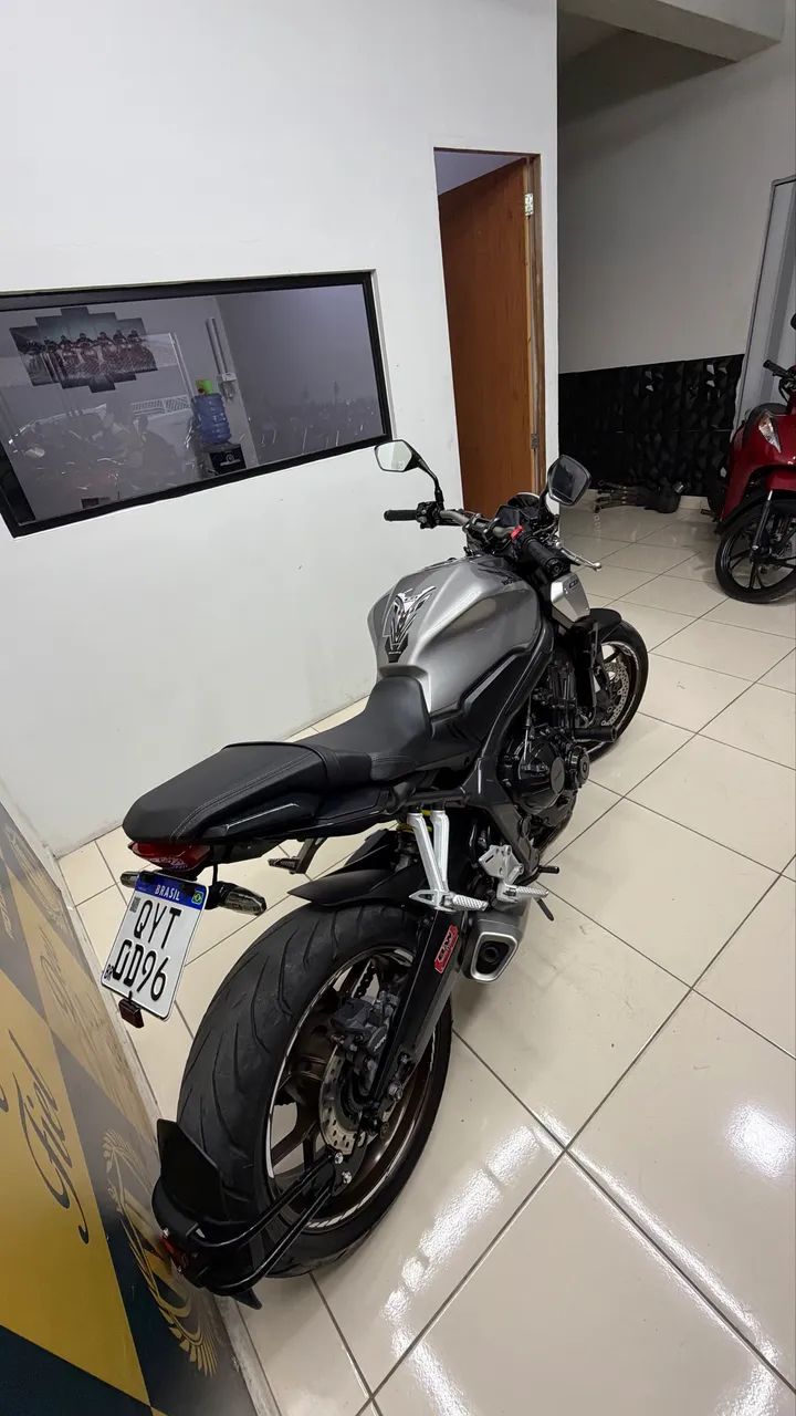 CB 650R 2021 - Foto 4