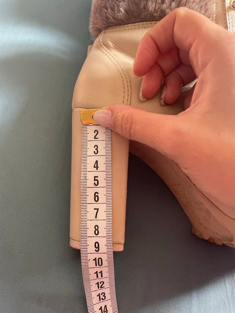 Bota peluciada via Marte  - Foto 3
