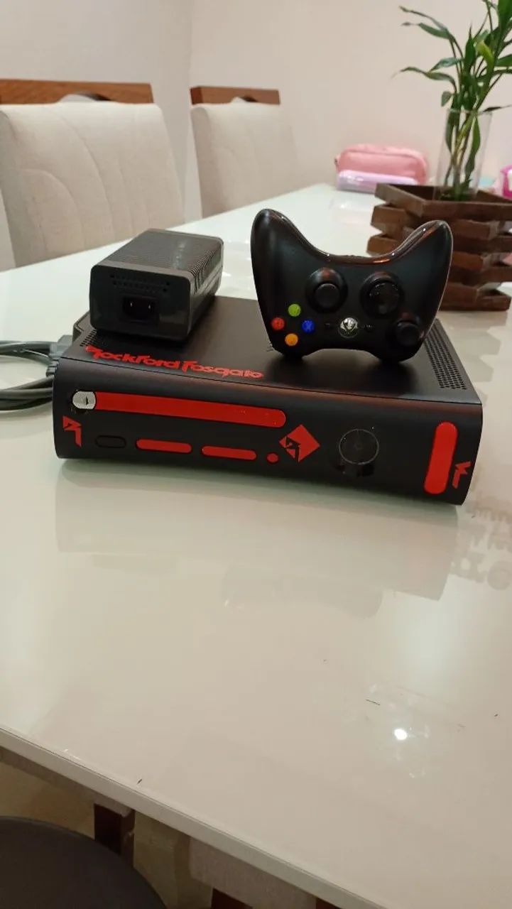 Xbox 360 fat modelo elite desbloqueado RGH3+ltu2 HD 250gb com 30 jogos ecelente estado - Foto 2