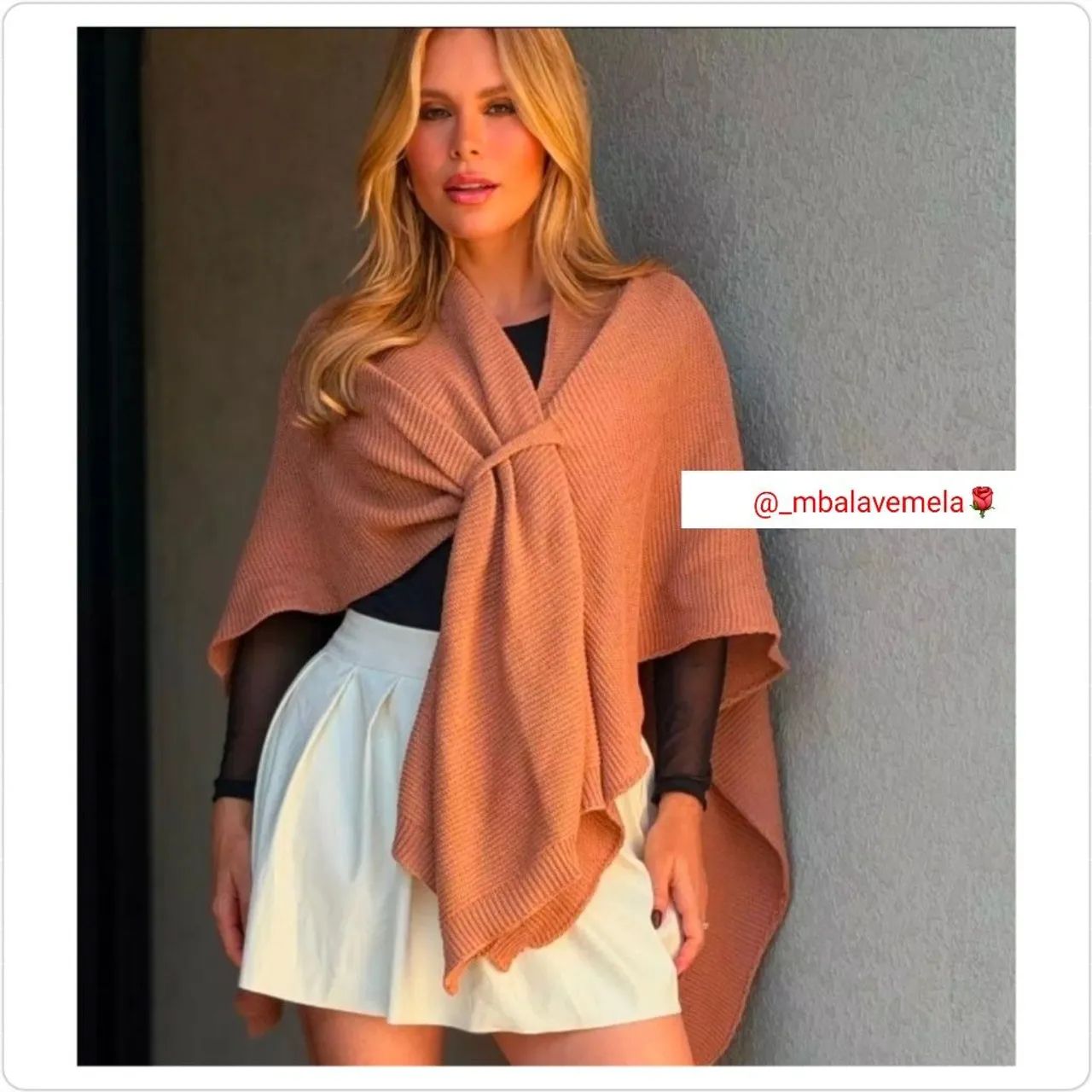 Poncho tricô e saia jeans longa - Foto 2
