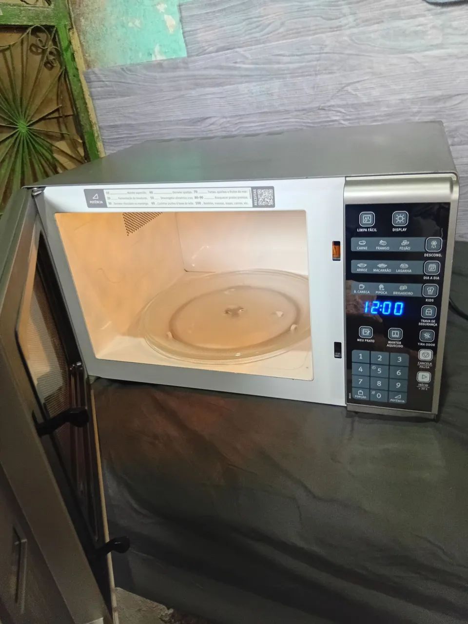 Conserto de micro-ondas qualquer modelo 