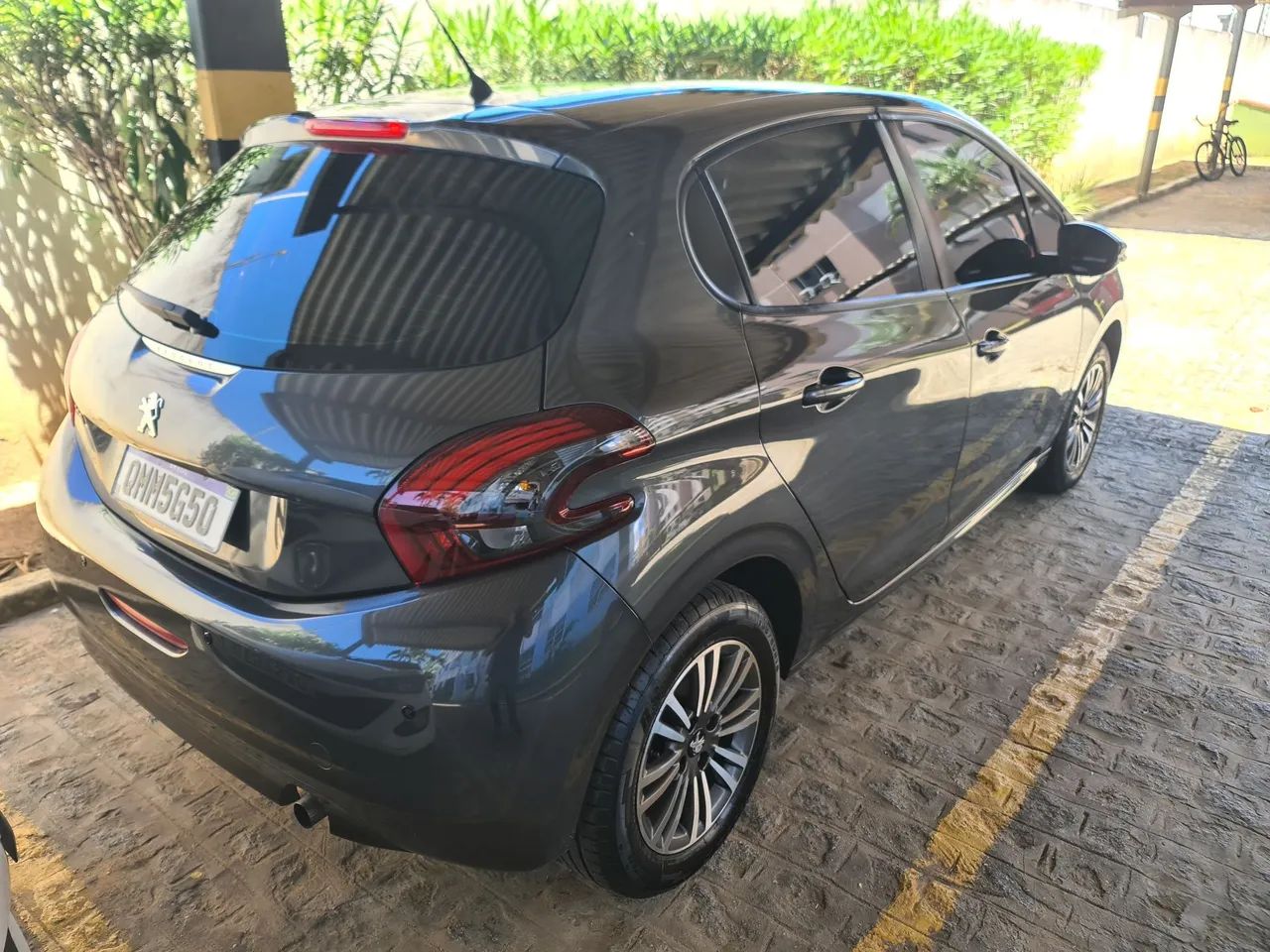 Peugeot 208 Active 1.2 Flex 12V 5P Mec. 2020 - Foto 2