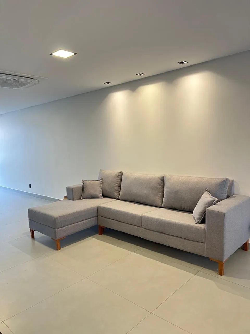 Sofá Chaise Cinza - Foto 2