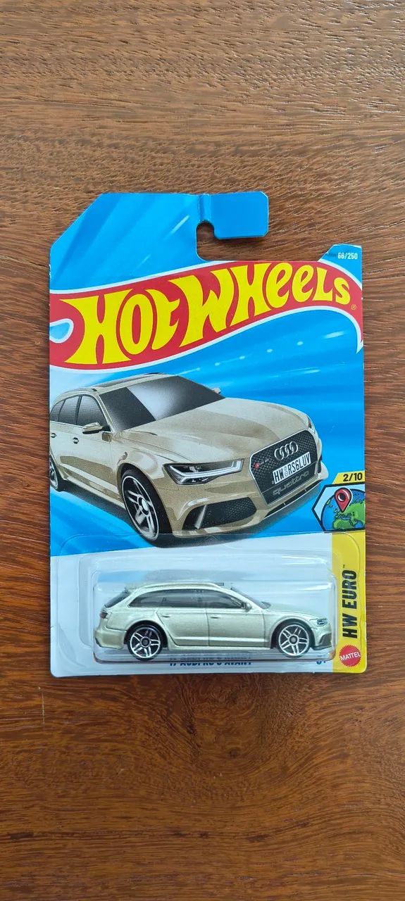 Carrinho Hot Wheels '17 Audi RS6 Avant