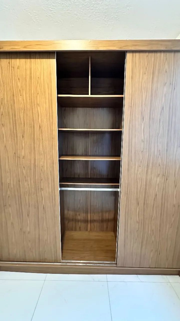 Guarda roupa 3 portas.  - Foto 5