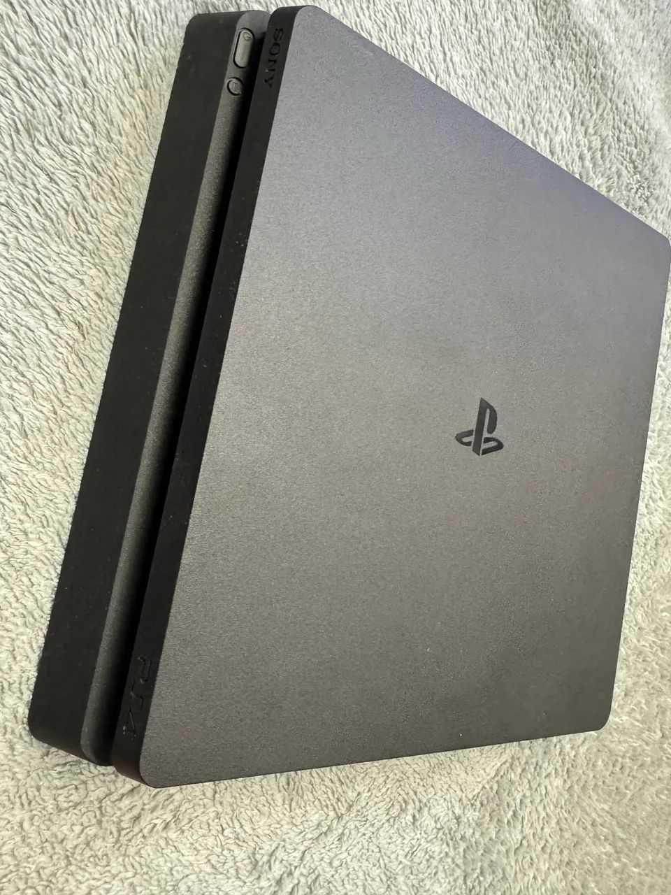 PS4 Slim de 1 TB.  - Foto 3