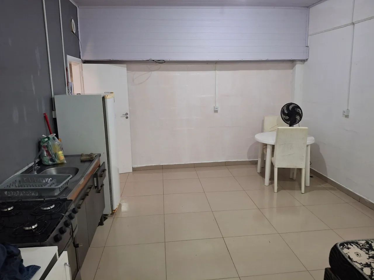 Kitnet  para uma pessoa 