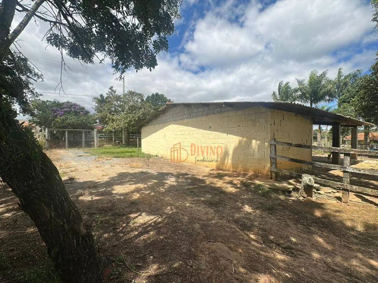 Sítio Produtivo com Nascente e Margem de Rio  Sarapuí/SP - Foto 4