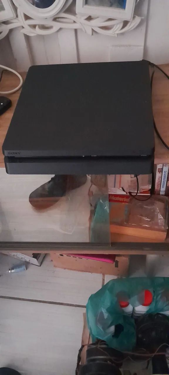 Ps4 desbloqueado com1 tera e meio e vários jogos  - Foto 3