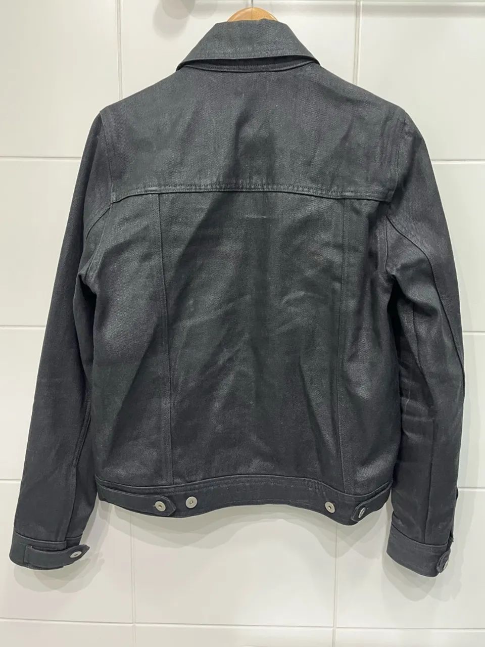 Jaqueta jeans resinada darkling studios - Foto 2