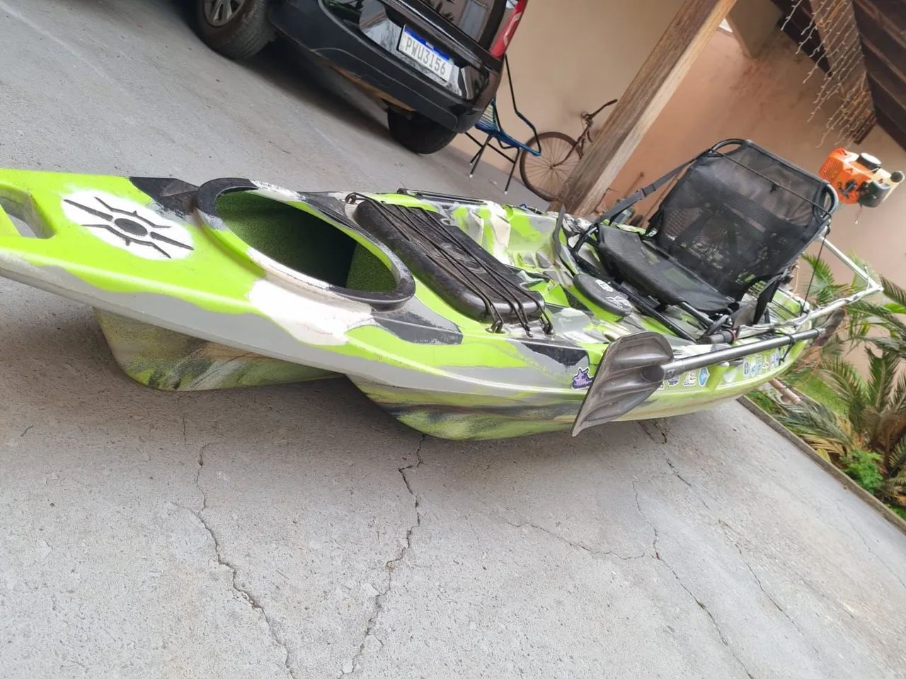 Caique com motor dois tempos 