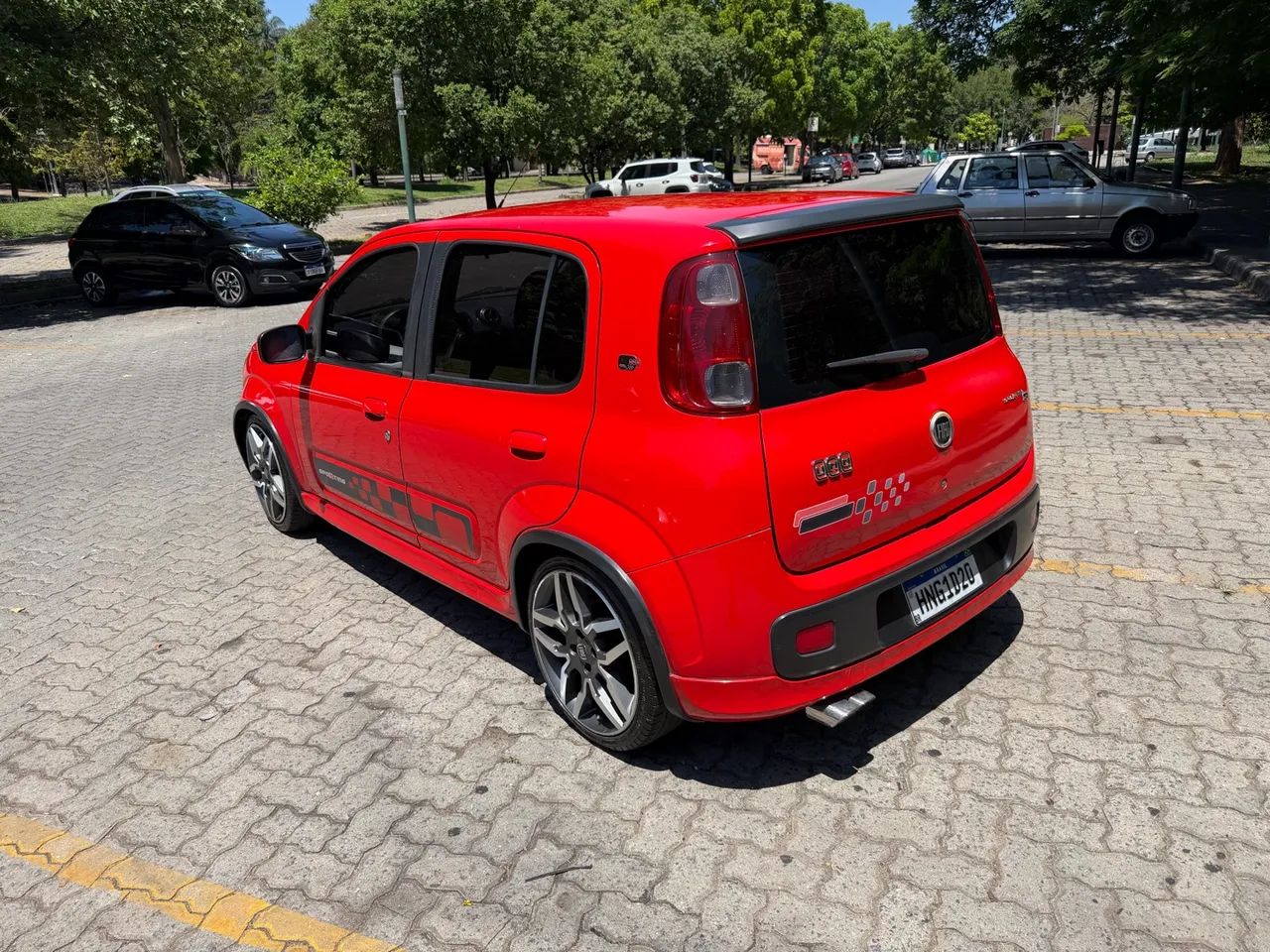Fiat Uno Sporting 1.4 EVO Fire Flex 8V 4P 2012 - Foto 3