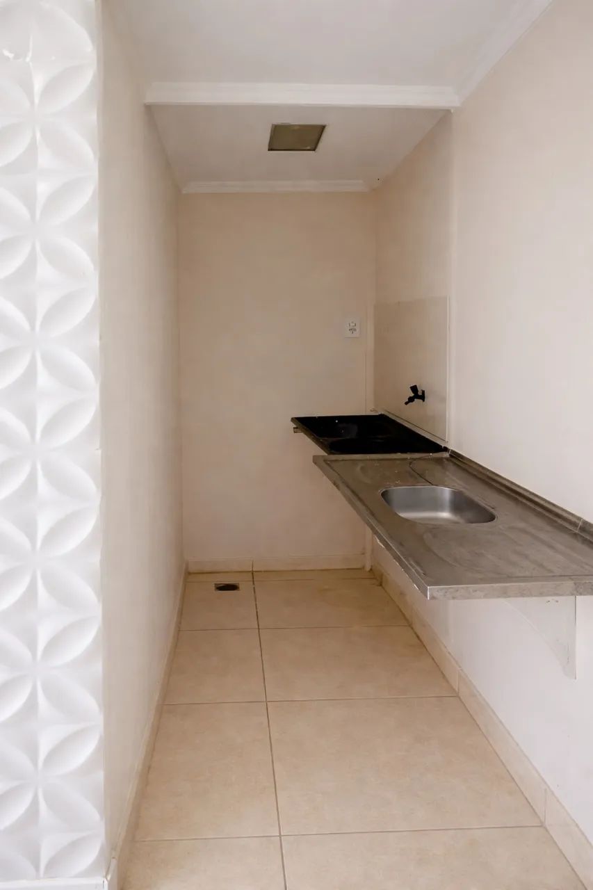 EXCELENTE CASA REFORMADA À VENDA EM LOCALIZAÇÃO CENTRAL - Foto 2