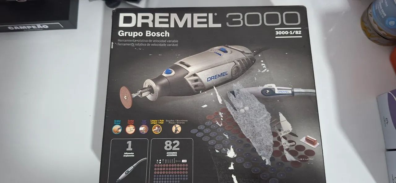 Micro Retífica Dremel 3000 - Com Extensor - 82 acessórios.