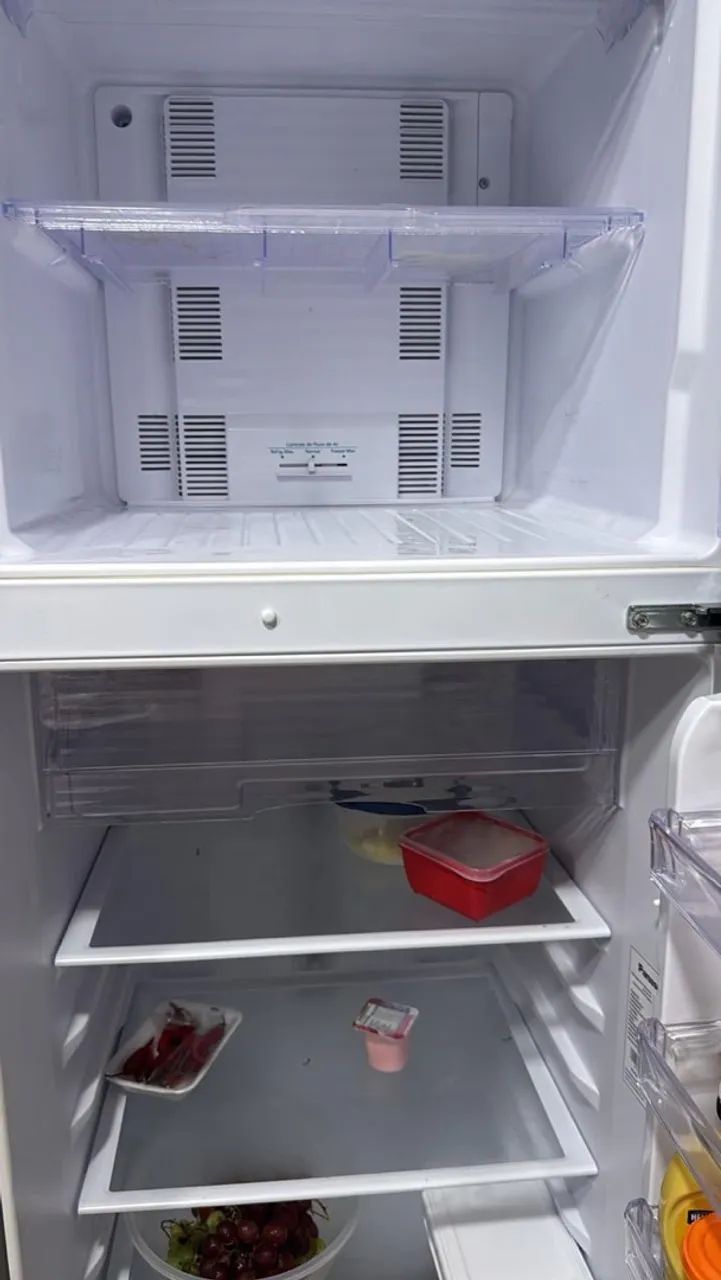 Geladeira Panasonic com pequeno vazamento  - Foto 4