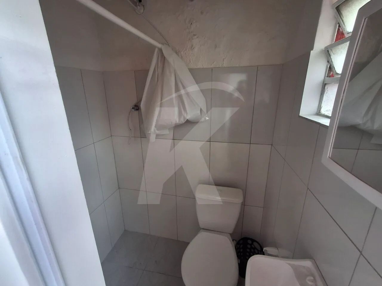 Casa com 1 quarto, sala , cozinha, banheiro e área de serviço. - Foto 5
