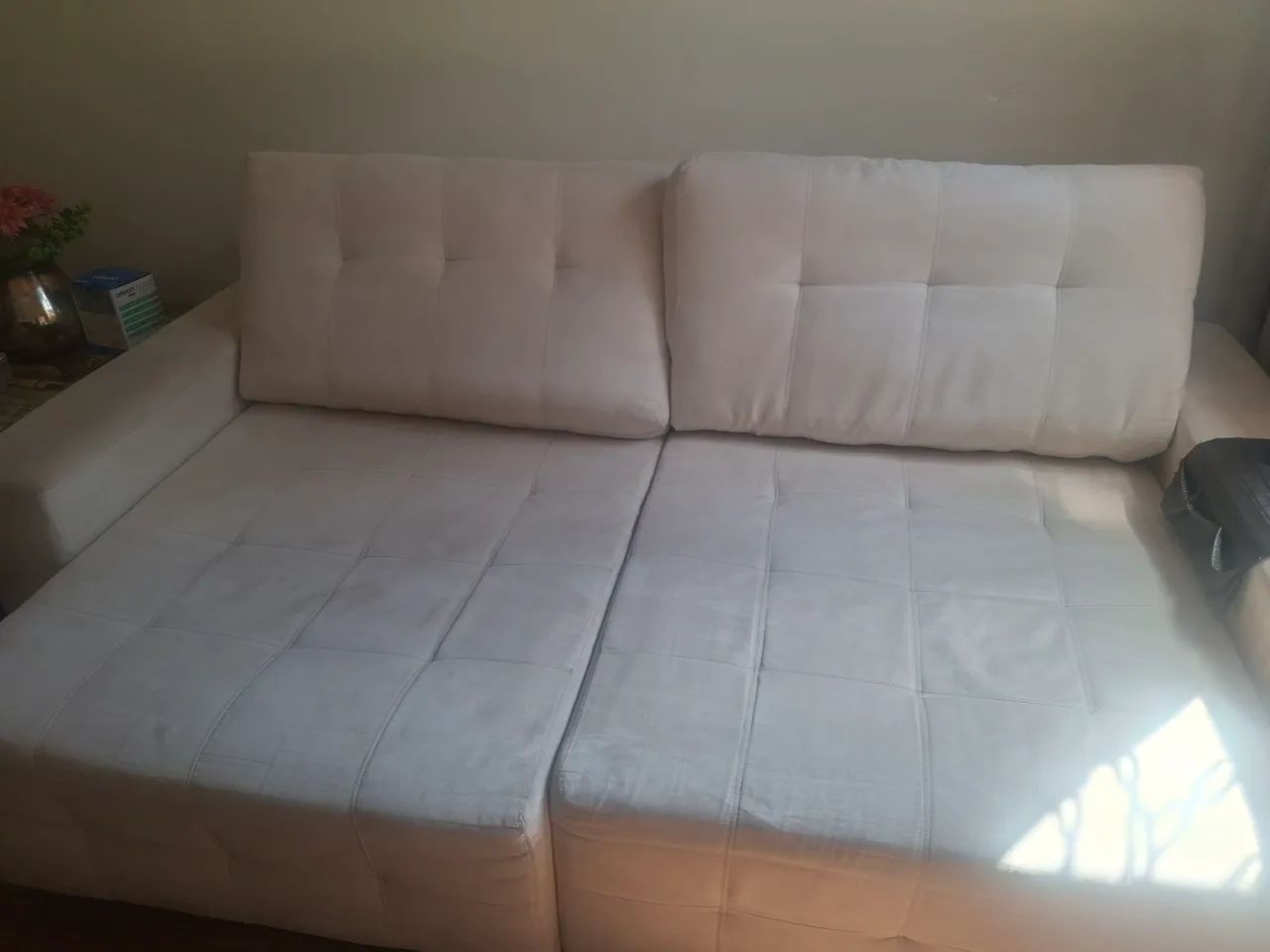 Vendo sofá retrátil 4 lugares em suede - Foto 4