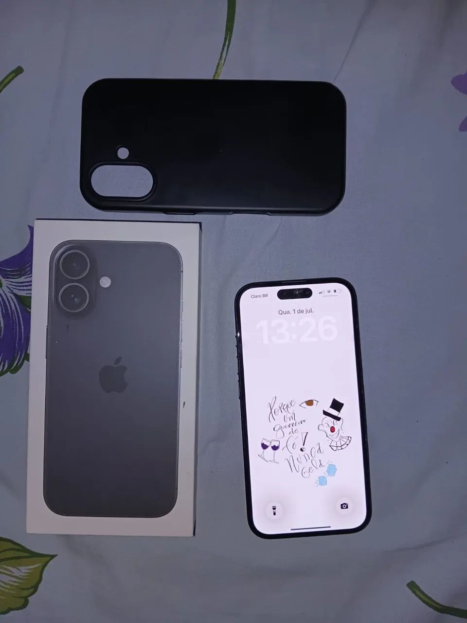 Vendo iphone 16, com caixa e nota fiscal.
